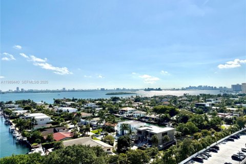 Copropriété à louer à North Miami, Floride: 2 chambres, 110.37 m2 № 2051523 - photo 5