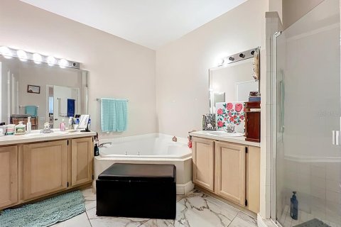 Condominio en venta en Orlando, Florida, 2 dormitorios, 121.24 m2 № 1869052 - foto 18