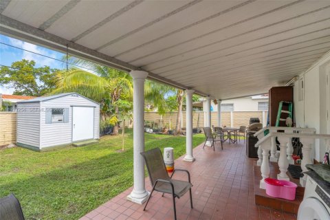 Casa en venta en West Miami, Florida, 2 dormitorios, 108.88 m2 № 1992615 - foto 19