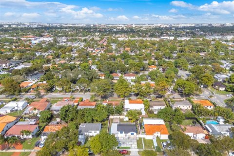 Casa en venta en West Miami, Florida, 2 dormitorios, 108.88 m2 № 1992615 - foto 28