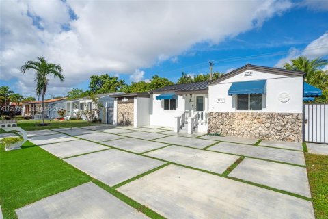 Casa en venta en West Miami, Florida, 2 dormitorios, 108.88 m2 № 1992615 - foto 3