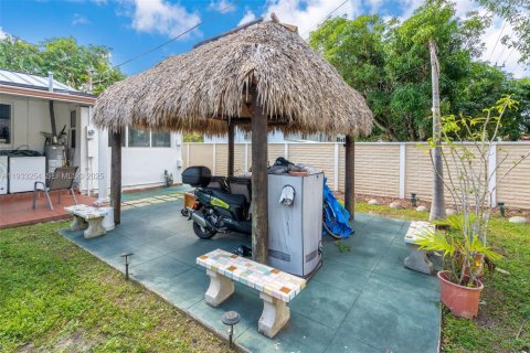 Casa en venta en West Miami, Florida, 2 dormitorios, 108.88 m2 № 1992615 - foto 23