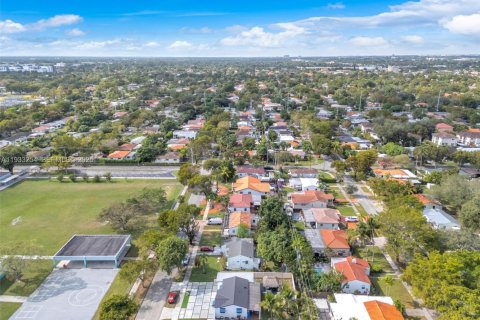 Casa en venta en West Miami, Florida, 2 dormitorios, 108.88 m2 № 1992615 - foto 30