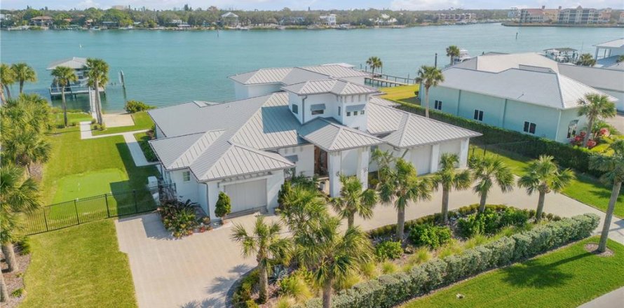 House in New Smyrna Beach, Florida 4 bedrooms, 414.72 sq.m. № 1543454