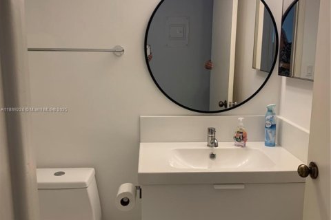 Condominio en alquiler en Sunny Isles Beach, Florida, 2 dormitorios, 122.63 m2 № 1941278 - foto 14