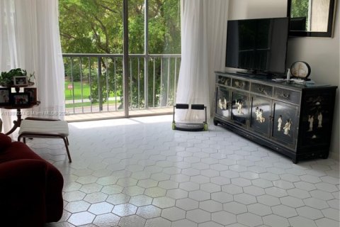 Condominio en alquiler en Sunny Isles Beach, Florida, 2 dormitorios, 122.63 m2 № 1941278 - foto 19