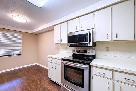 Condo in Clearwater, Florida, 2 bedrooms  № 1909212 - photo 16