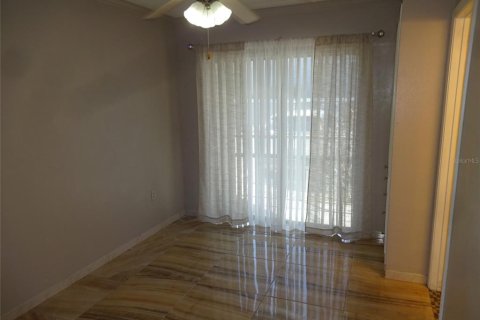 Condominio en alquiler en Altamonte Springs, Florida, 1 dormitorio, 46.08 m2 № 2098446 - foto 12