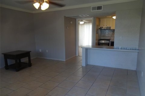 Condominio en alquiler en Altamonte Springs, Florida, 1 dormitorio, 46.08 m2 № 2098446 - foto 6
