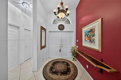 House in Boynton Beach, Florida 3 bedrooms, 185.06 sq.m. № 1857452 - photo 7