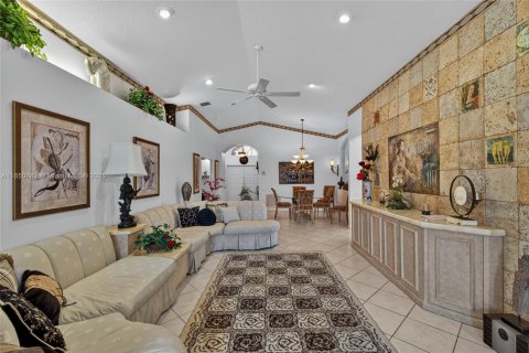 House in Boynton Beach, Florida 3 bedrooms, 185.06 sq.m. № 1857452 - photo 16