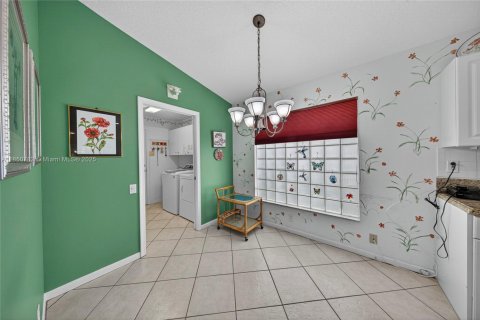 House in Boynton Beach, Florida 3 bedrooms, 185.06 sq.m. № 1857452 - photo 21