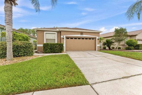 House in Land O' Lakes, Florida 3 bedrooms, 184.69 sq.m. № 2236853 - photo 3