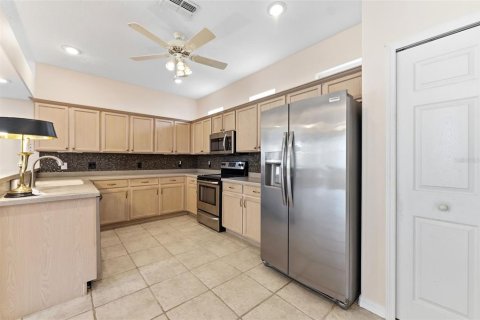 House in Land O' Lakes, Florida 3 bedrooms, 184.69 sq.m. № 2236853 - photo 11