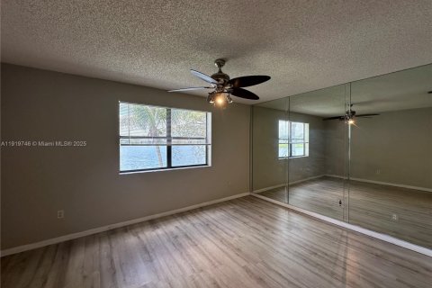 Copropriété à vendre à Homestead, Floride: 3 chambres, 90.12 m2 № 1974803 - photo 10