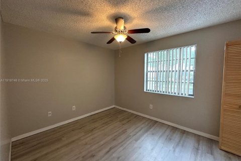 Copropriété à vendre à Homestead, Floride: 3 chambres, 90.12 m2 № 1974803 - photo 19