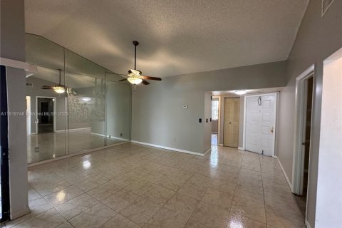 Copropriété à vendre à Homestead, Floride: 3 chambres, 90.12 m2 № 1974803 - photo 4