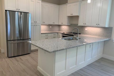 Apartment in Punta Gorda, Florida 2 bedrooms, 83.61 sq.m. № 1766065 - photo 5