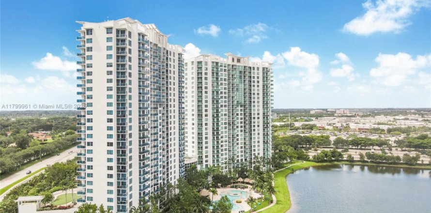 Condo in Sunrise, Florida, 2 bedrooms  № 1862250