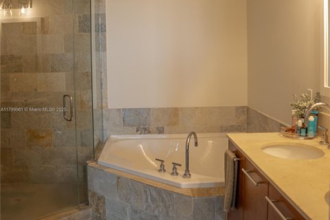 Condo in Sunrise, Florida, 2 bedrooms  № 1862250 - photo 17