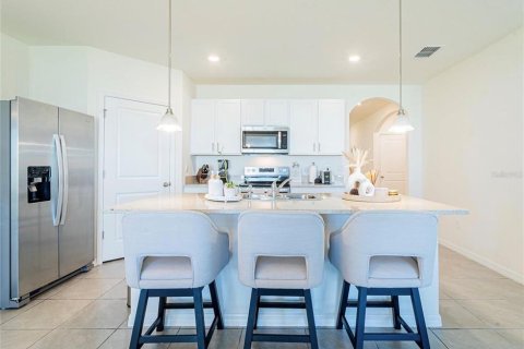 Casa en alquiler en Wesley Chapel, Florida, 4 dormitorios, 171.5 m2 № 1851595 - foto 6