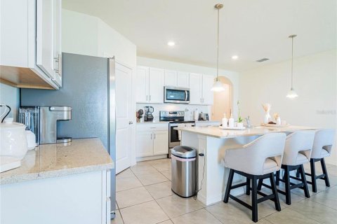Casa en alquiler en Wesley Chapel, Florida, 4 dormitorios, 171.5 m2 № 1851595 - foto 12