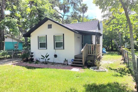 House in Daytona Beach, Florida 3 bedrooms, 69.86 sq.m. № 1918713 - photo 1