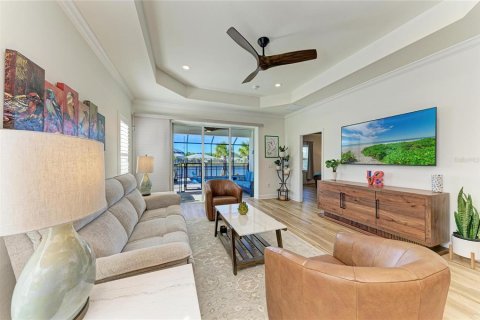 House in Sarasota, Florida 3 bedrooms, 172.89 sq.m. № 2199382 - photo 4