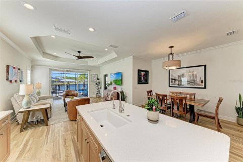 House in Sarasota, Florida 3 bedrooms, 172.89 sq.m. № 2199382 - photo 20