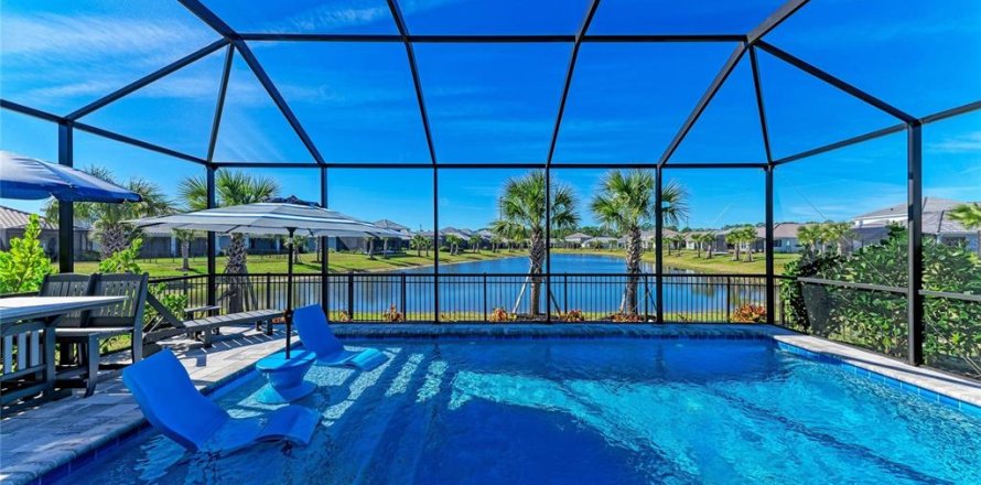 House in Sarasota, Florida 3 bedrooms, 172.89 sq.m. № 2199382