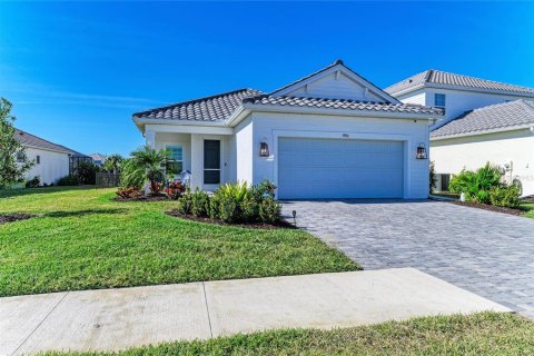 House in Sarasota, Florida 3 bedrooms, 172.89 sq.m. № 2199382 - photo 2