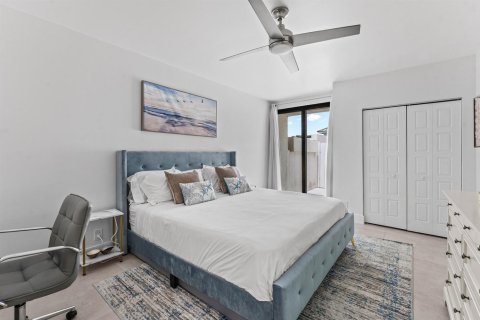 Condo in Riviera Beach, Florida, 3 bedrooms  № 2382814 - photo 23