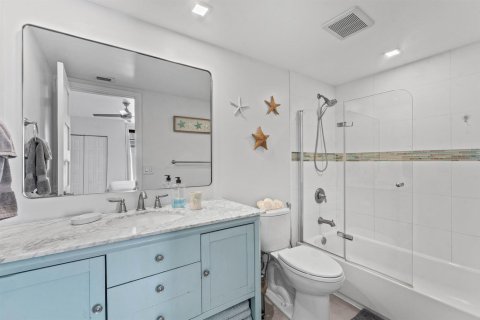 Condo in Riviera Beach, Florida, 3 bedrooms  № 2382814 - photo 25