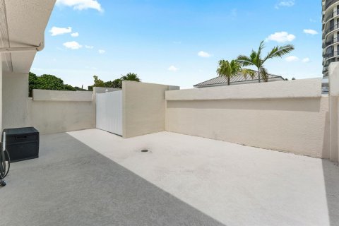Condo in Riviera Beach, Florida, 3 bedrooms  № 2382814 - photo 27