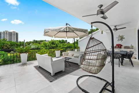 Condo in Riviera Beach, Florida, 3 bedrooms  № 2382814 - photo 16