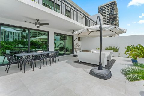 Condo in Riviera Beach, Florida, 3 bedrooms  № 2382814 - photo 14