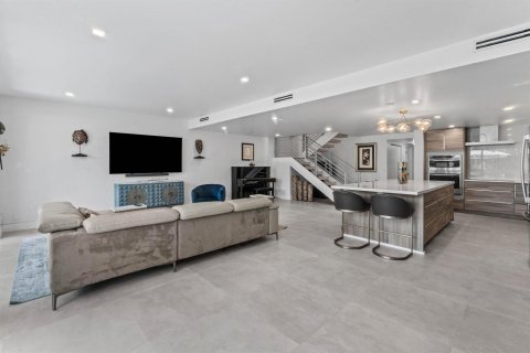 Condo in Riviera Beach, Florida, 3 bedrooms  № 2382814 - photo 6