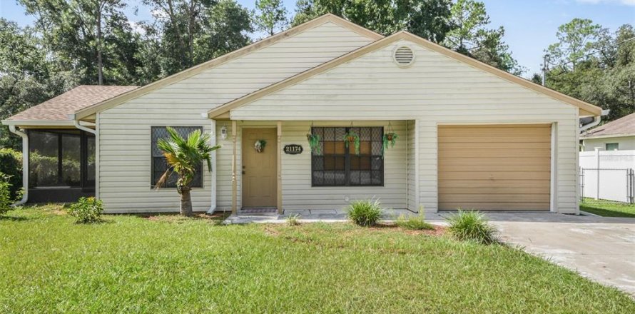 Villa ou maison à Dunnellon, Floride 3 chambres, 116.31 m2 № 1548898