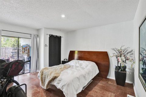 Villa ou maison à vendre à Miami, Floride: 3 chambres, 124.58 m2 № 2023700 - photo 26