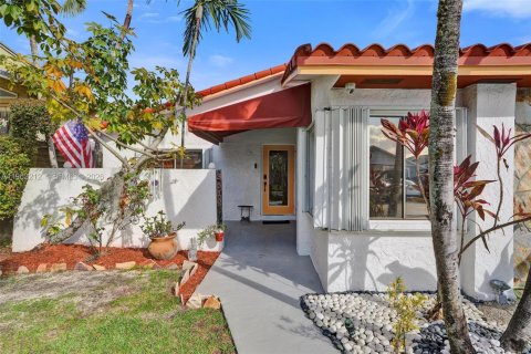 Villa ou maison à vendre à Miami, Floride: 3 chambres, 124.58 m2 № 2023700 - photo 4