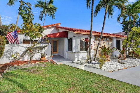 Villa ou maison à vendre à Miami, Floride: 3 chambres, 124.58 m2 № 2023700 - photo 3
