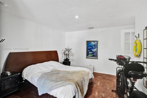 Villa ou maison à vendre à Miami, Floride: 3 chambres, 124.58 m2 № 2023700 - photo 28