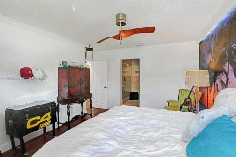 Villa ou maison à vendre à Miami, Floride: 3 chambres, 124.58 m2 № 2023700 - photo 17