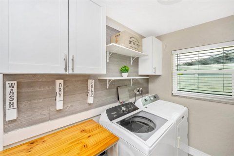 Купить виллу или дом в Сарасота, Флорида 13 комнат, 176.98м2, № 1912866 - фото 30