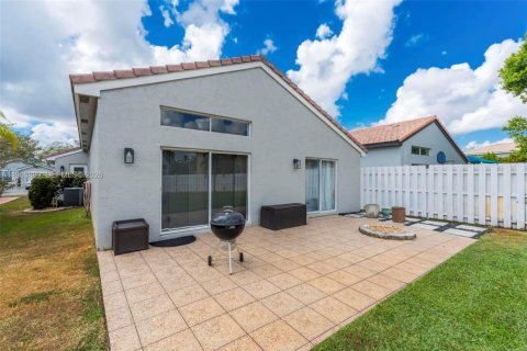 Купить виллу или дом в Мирамар, Флорида 4 спальни, 137.22м2, № 2040583 - фото 18