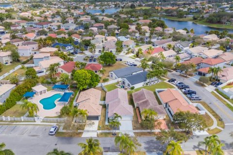 Купить виллу или дом в Мирамар, Флорида 4 спальни, 137.22м2, № 2040583 - фото 22