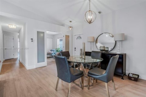 Купить виллу или дом в Мирамар, Флорида 4 спальни, 137.22м2, № 2040583 - фото 7