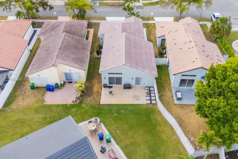 Купить виллу или дом в Мирамар, Флорида 4 спальни, 137.22м2, № 2040583 - фото 29