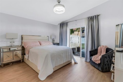 Купить виллу или дом в Мирамар, Флорида 4 спальни, 137.22м2, № 2040583 - фото 9