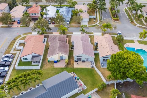 Купить виллу или дом в Мирамар, Флорида 4 спальни, 137.22м2, № 2040583 - фото 28